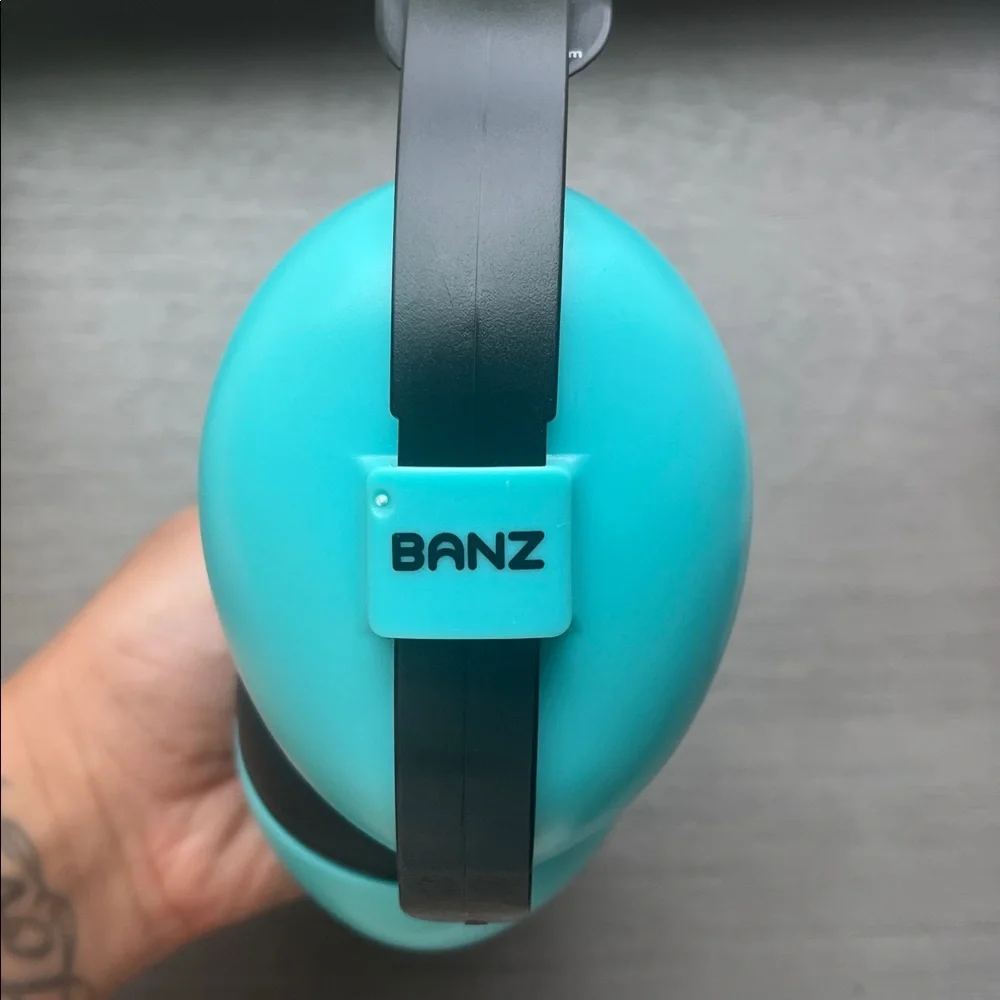 Earmuffs & sunglasses - banz